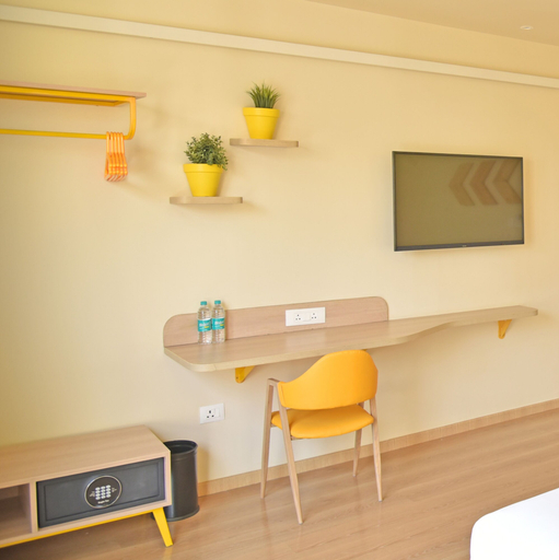 Others 4, Bloom Golf Course Road, Gurgaon