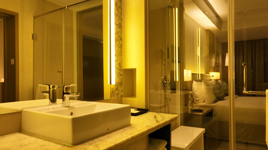 Bathroom 4, Gokulam Grand Hotel, Thiruvananthapuram