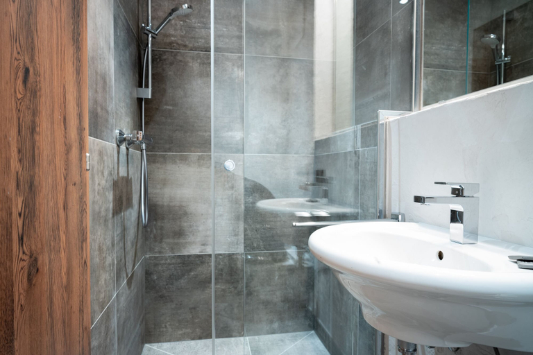 Bathroom 3, Landhaus Lodges Kaprun by we rent, Zell am See