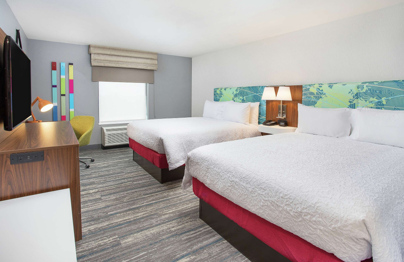 Bedroom 3, Hampton Inn Simpsonville, Shelby