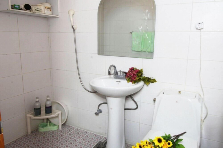 Bathroom 3, Damoa Pension, Pohang