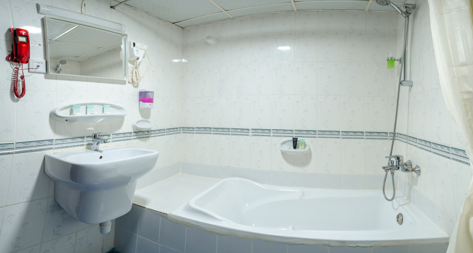 Bathroom 5, Al Karnak Hotel, Dubai