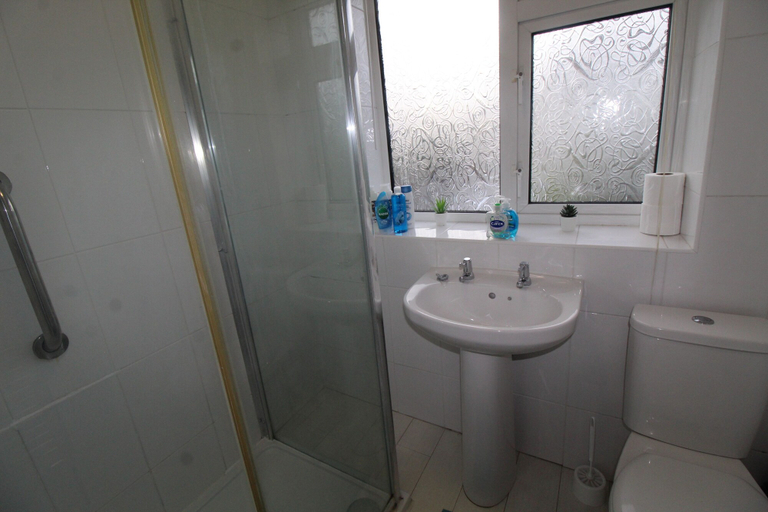 Bathroom 3, Winslow Green House, Derby