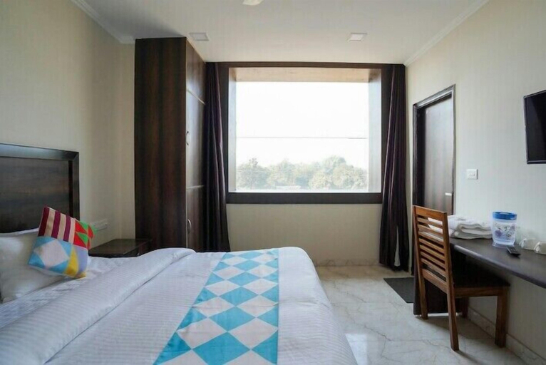Bedroom 5, Hotel Midtown, Palwal