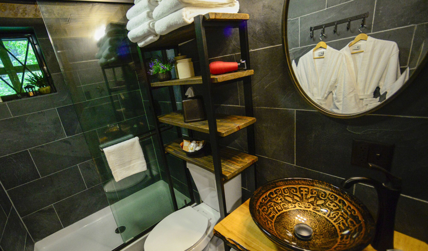Bathroom 3, Vikings Villages Resort, Windham