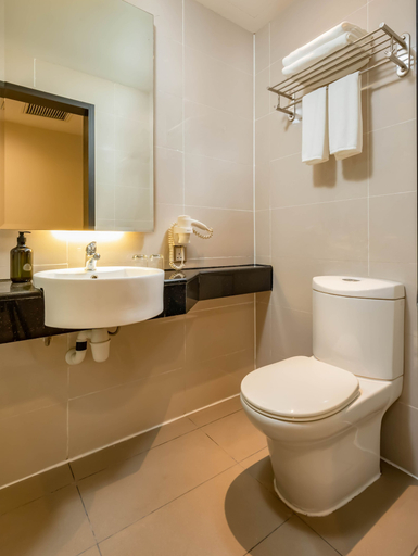Bathroom 5, Centrestage Petaling Jaya- Perfect Host, Petaling Jaya