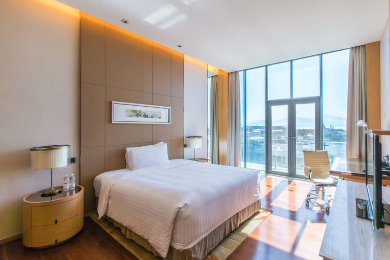 Bedroom 3, The Oct Harbour, Shenzhen - Marriott Executive Apartments, Shenzhen