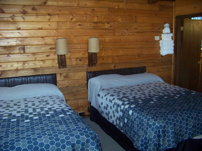 Bedroom 2, The Outpost Lodge, Sully