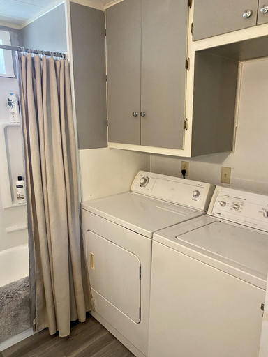 Bathroom 4, Peaceful Cottage in the Bitterroot, Ravalli