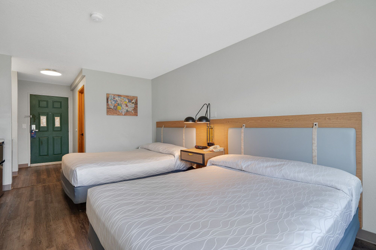 Bedroom 3, Garibaldi Inn at the Bay, Tillamook