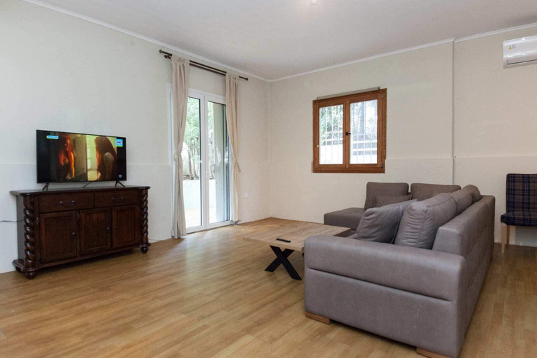 Others 5, Family Friendly Comfort 3 Bd in Kifisia, Attica
