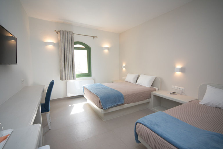 Bedroom 2, Pelican Hotel, South Aegean