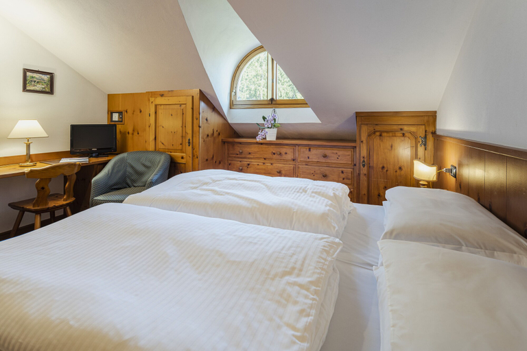 Bedroom 3, Franceschi Park Hotel, Belluno