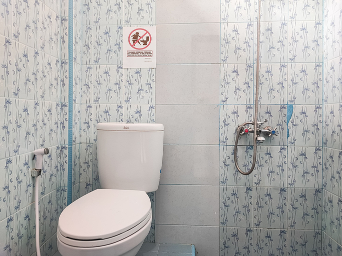 Bedroom 3, RedDoorz Plus Syariah near Simpang Rimbo Jambi, Jambi