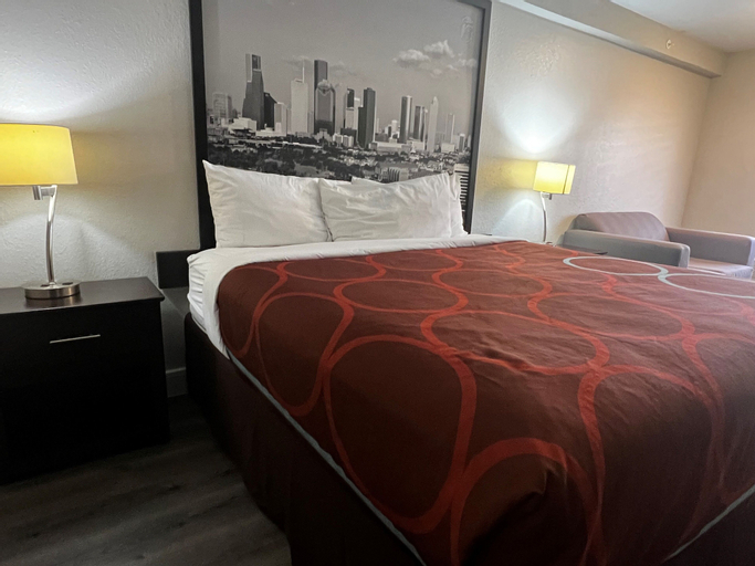 Bedroom 13