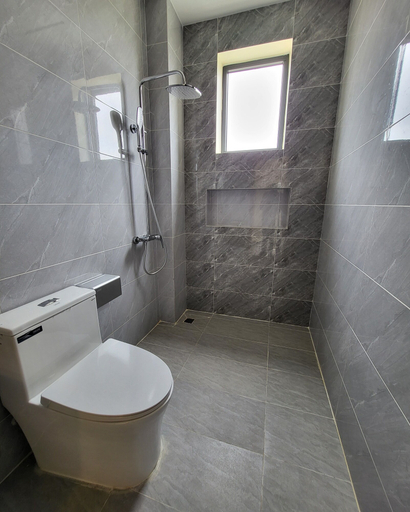 Bathroom 5, Romano Hotel, Kampot