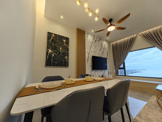 Dining Room 9