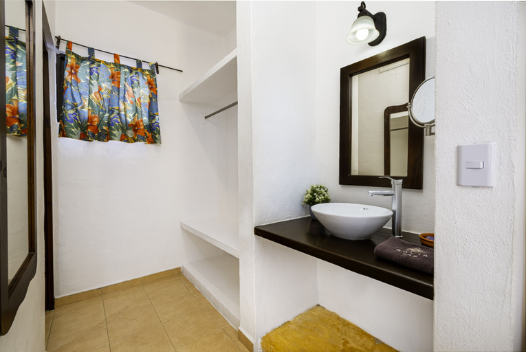 Bathroom 4, Hotel Casa De Las Flores, Cozumel