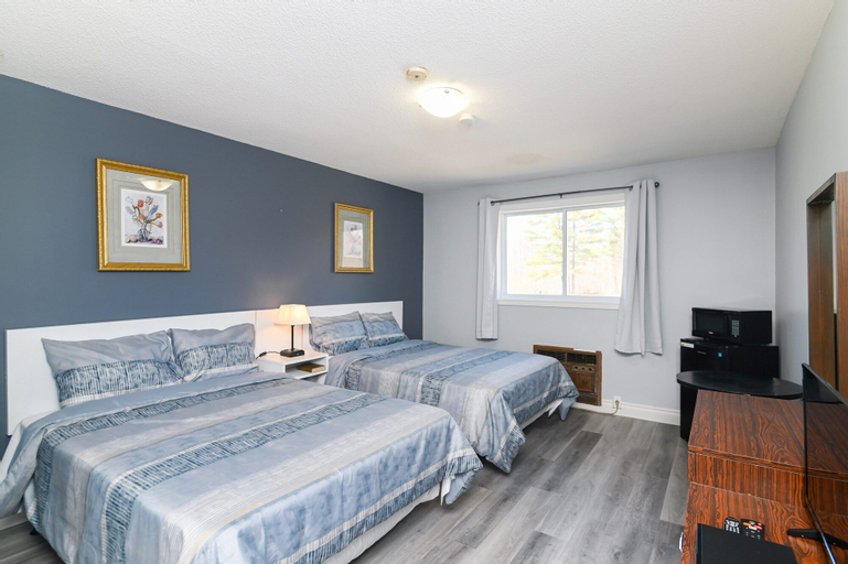 Bedroom 4, Lakeside Inn, Lennox and Addington