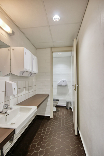 Bathroom 4, Sky Hostel Helsinki, Uusimaa