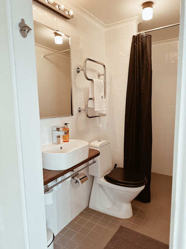 Bathroom 3, Hallfreda Hotel, Gotland