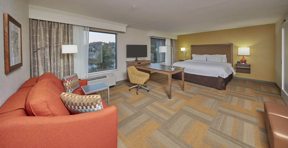 Bedroom 4, Hampton Inn & Suites Hood River, Hood River