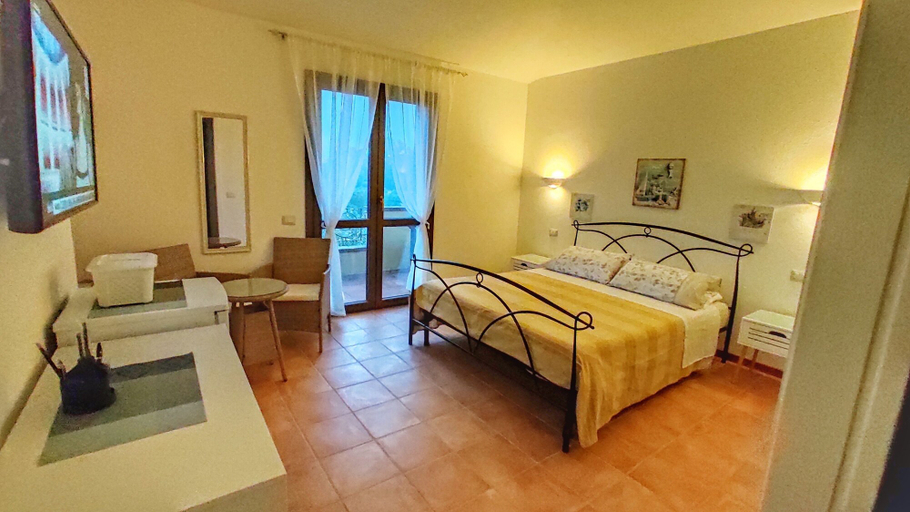 Bedroom 4, STELLA DORADA VACANZE BEDROOMS, Cagliari