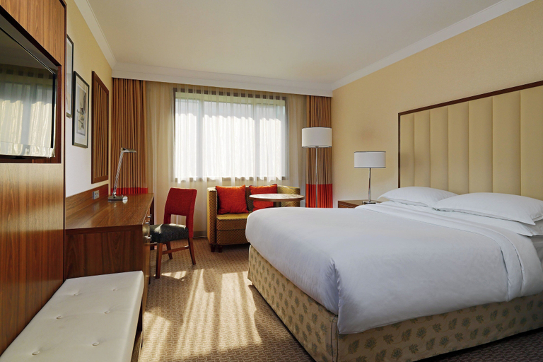 Bedroom 3, Sheraton Zagreb Hotel, Zagreb