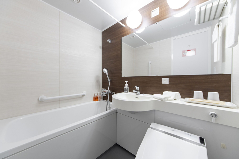 Bathroom 4, Hotel New Port Yokosuka, Yokosuka