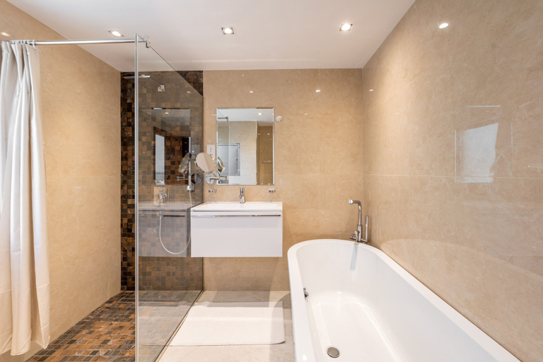 Bathroom 4, Deluxe 3plus1BR JBR - Sea View - Balcony, Dubai