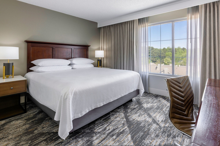 Bedroom 4, Sheraton by Marriott Atlanta Perimeter Dunwoody, Fulton