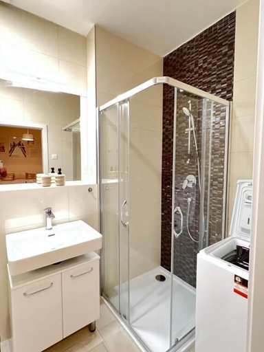 Bathroom 2, Helen Homestay Florenc Newly Apartment, Praha 7