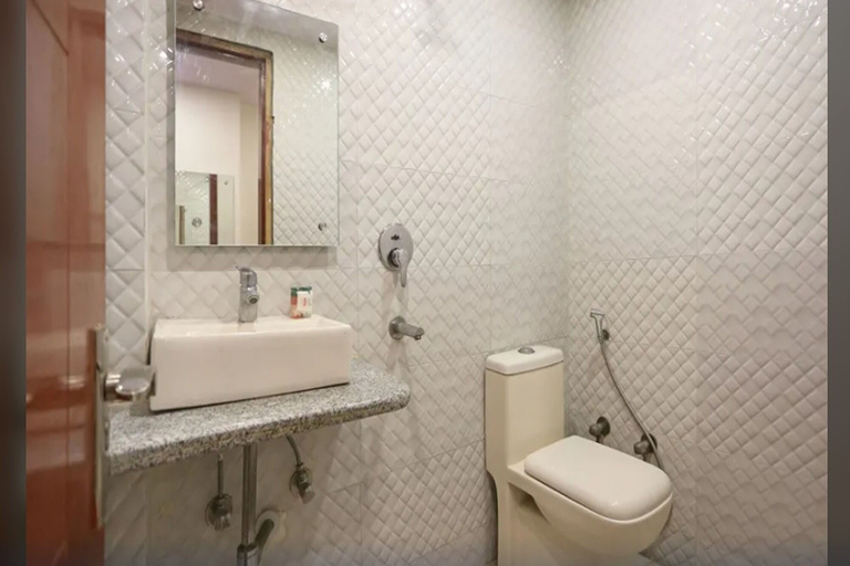 Bathroom 4, Hotel Prem Deluxe Guest House, Delhi
