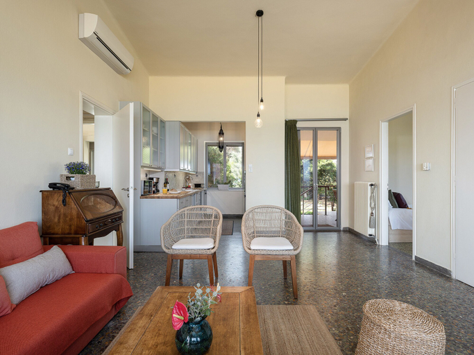 Others 5, The House By The Sea, Crete