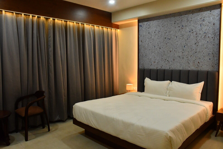 Bedroom 3, HOTEL OCEAN BREEZE, Bhopal