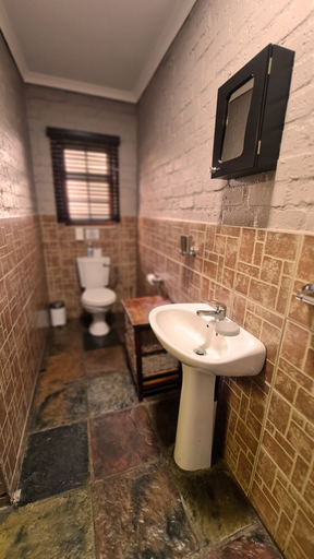 Bathroom 5, Klein Bosveld Guesthouse, Nkangala