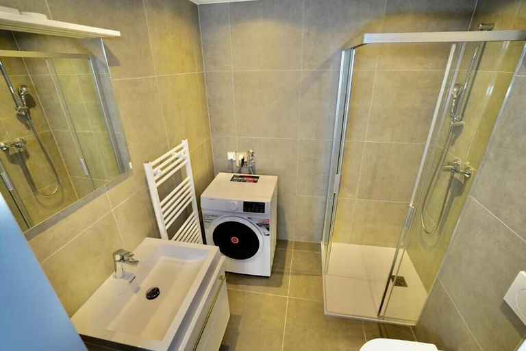 Bathroom 5, DM & S Apartment, Wien