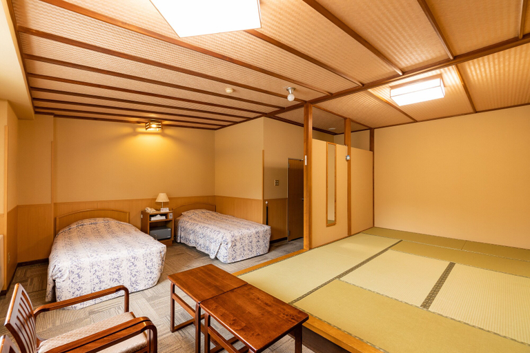Bedroom 4, Ooedo Onsen Monogatari Kounkaku, Ōsaki