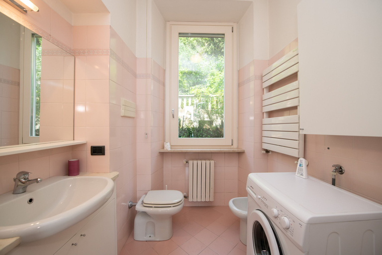 Bathroom 3, Casa Chiara, Brescia