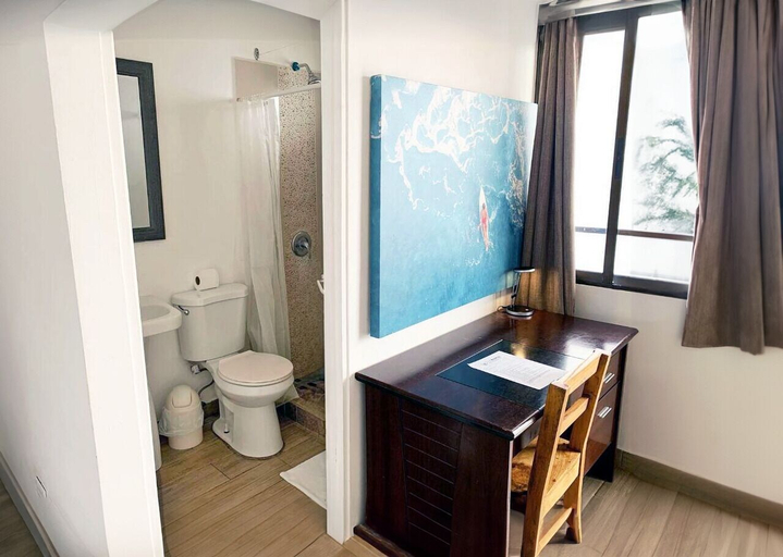 Bathroom 5, Surf Ranch Tamarindo, Santa Cruz