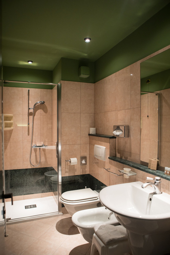 Bathroom 4, Hotel Miro, Verona