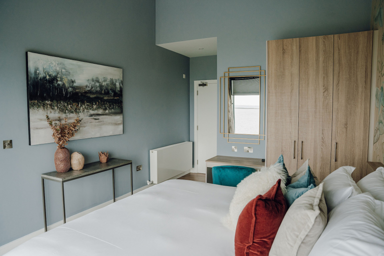 Bedroom 3, Shoreline Apartments
