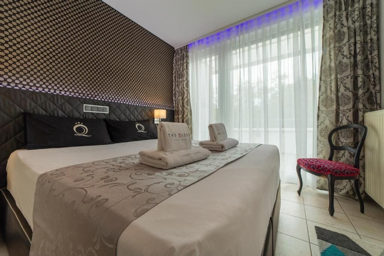 Bedroom 1, The Queen Apartments - Villa Adriana, Luxembourg