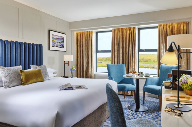 Bedroom 4, Westport Coast Hotel