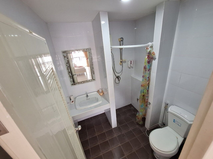 Bathroom 3, Sea Boss Homestay, Pulau Phuket