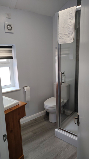 Bathroom 3, Southwell Stays, Nottinghamshire