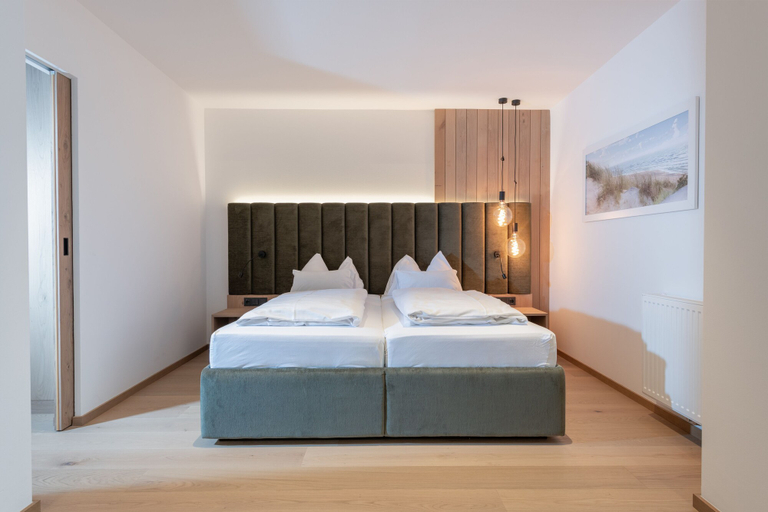 Bedroom 2, Hotel Stadler am Attersee, Vöcklabruck