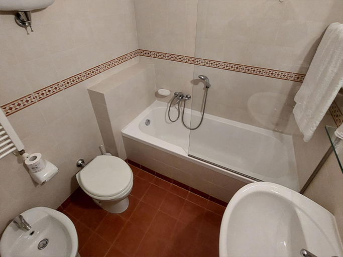 Bathroom 5, Chocohotel, Perugia