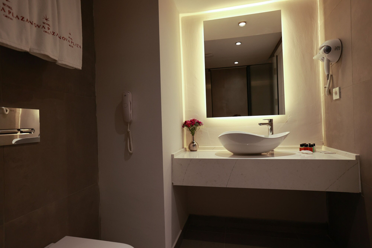 Bathroom 4, Nova Plaza Orion Hotel, Beyoğlu