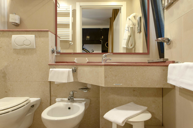 Bathroom 4, Hotel Villa Lo Scoglietto, Livorno